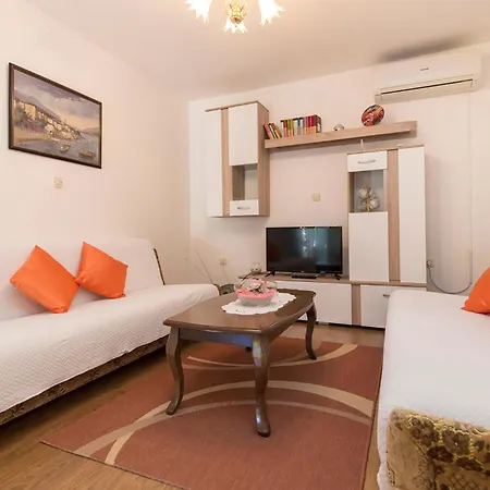 Beautiful In With House A Panoramic View *