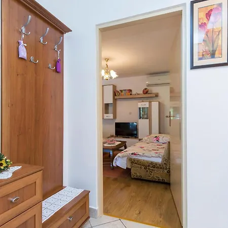 Beautiful In With House A Panoramic View